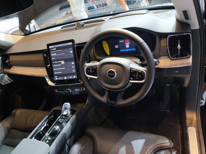 interior Volvo XC60 dan XC90 2025